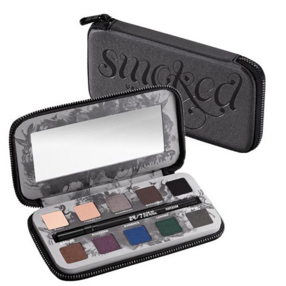 Urban Decay Smoked eyeshadow palette